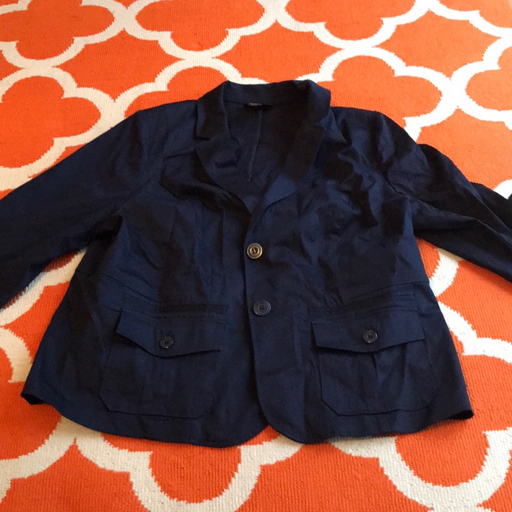 A short sleeve blazer